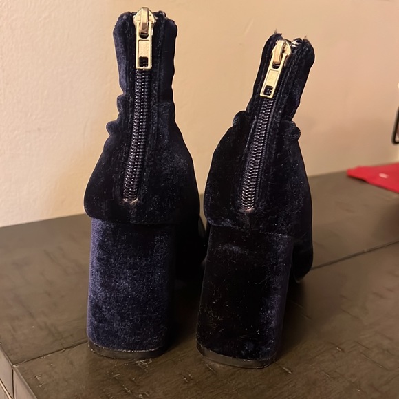 Blue Velvet Booties ASOS DAISY SIREE out of stock online - Picture 5 of 8